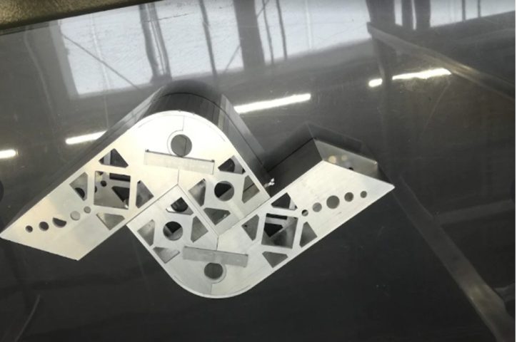 Laser-tube-pièce